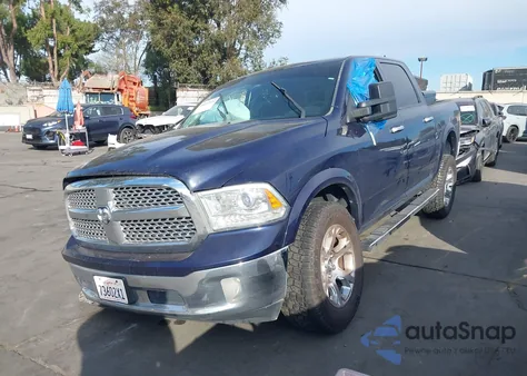 2015 Ram 1500 Laramie z USA, uszkodzony, nr VIN 1C6RR6NM2FS722814
